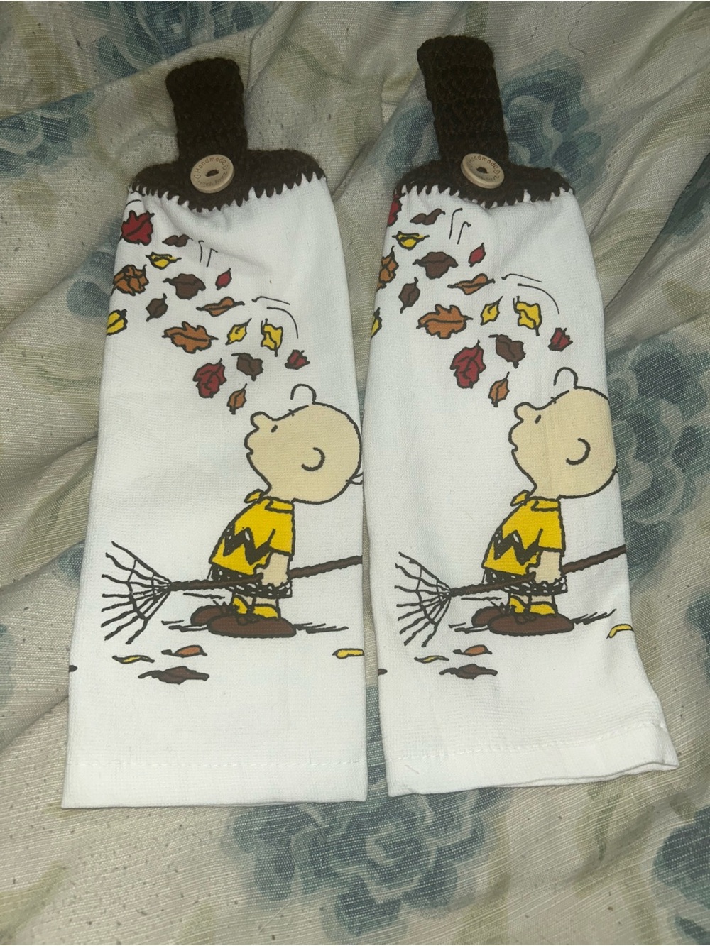 Peanuts Charlie Brown Fall Hanging Towel Set